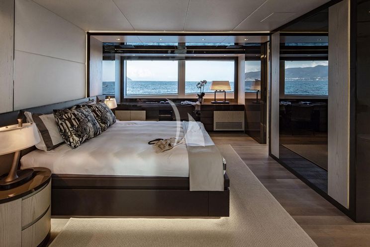 Charter Yacht MANGUSTA GRANSPORT 45 - 5 Cabins - Cannes - Monaco - St. Tropez - French Rivera - South of France