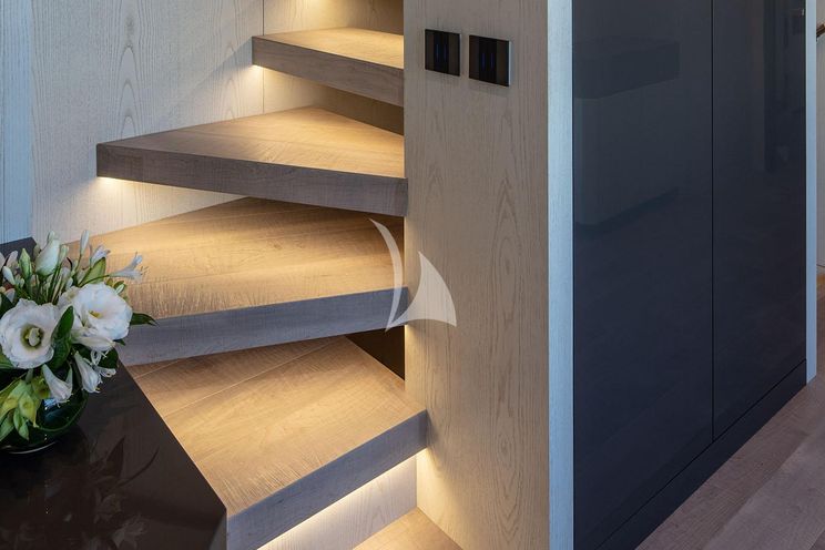 Charter Yacht MANGUSTA GRANSPORT 45 - 5 Cabins - Cannes - Monaco - St. Tropez - French Rivera - South of France