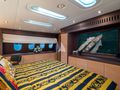 MANU V Leopard Arno 34m master cabin bed