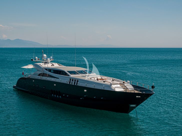 MANU V Leopard Arno 34m - anchored MANU V Leopard Arno 34m - anchored