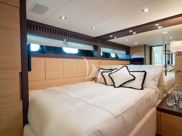 MANU V Leopard Arno 34m - double cabin MANU V Leopard Arno 34m - double cabin