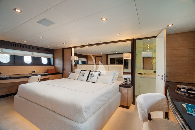 Charter Yacht MANU V - Leopard(Arno)34m - 5 Cabins - Naples - Capri - Positano - La Spezia - Amalfi Coast - Italy