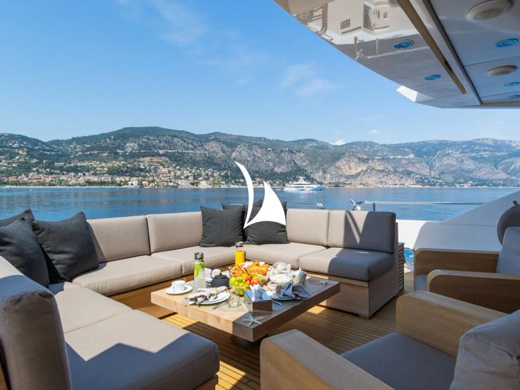 MAORO Sunseeker Predator 115 - aft deck MAORO Sunseeker Predator 115 - aft deck