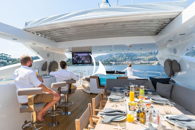 Charter Yacht MAORO - Sunseeker Predator 115 - 5 Cabins - Monaco - St Tropez - Cannes - Nice - Antibes - French Riviera