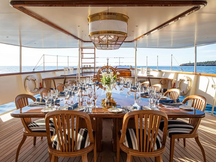 MARALA Camper&Nicholsons 58m - alfresco dining set up MARALA Camper&Nicholsons 58m - alfresco dining set up