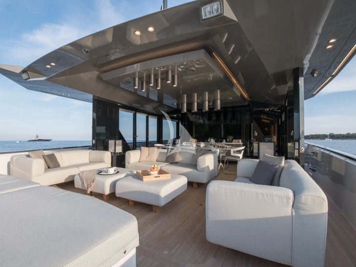 MARCELLO Arcadia 85 - saloon and aft seamless connection MARCELLO Arcadia 85 - saloon and aft seamless connection