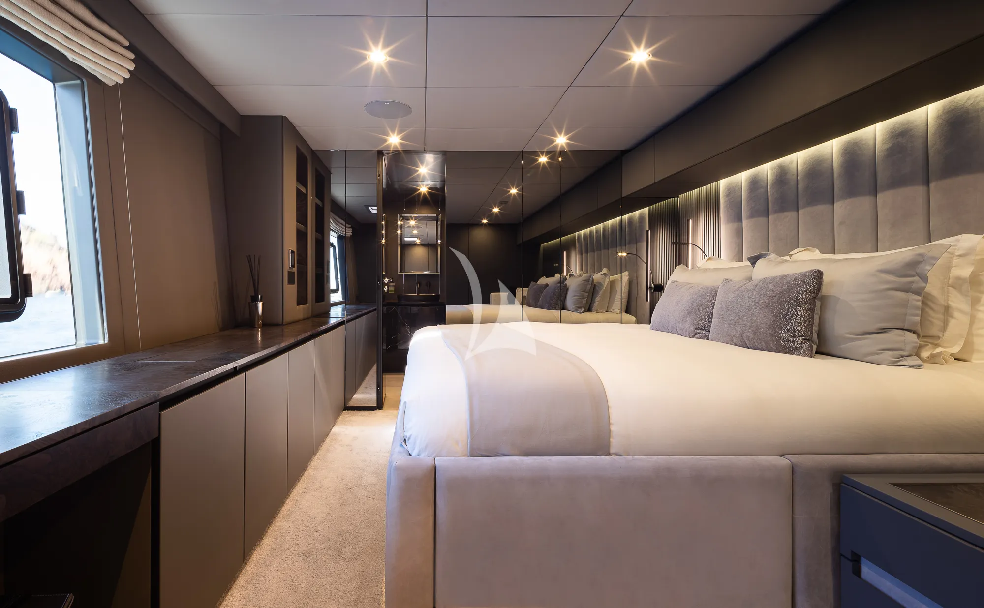 MARIE JOSEPH Sunreef 80 Eco - master cabin bed