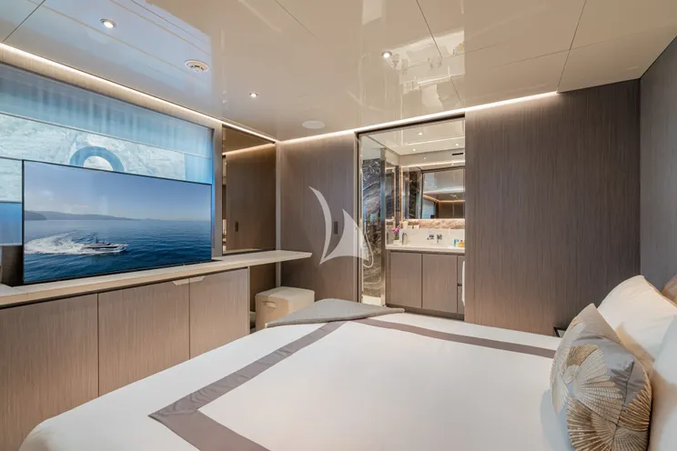 Charter Yacht MARICAN FOREVER - Ferretti Custom Line 106 - Naples - Capri - Positano - Amalfi Coast - Italy