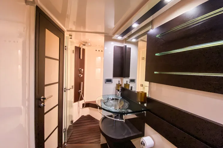 Charter Yacht MARYGRACE - Azimut 68S - 3 Cabins - Capri - Positano - Amalfi