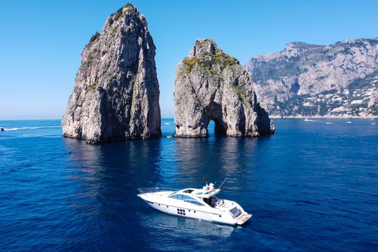 Charter Yacht MARYGRACE - Azimut 68S - 3 Cabins - Capri - Positano - Amalfi