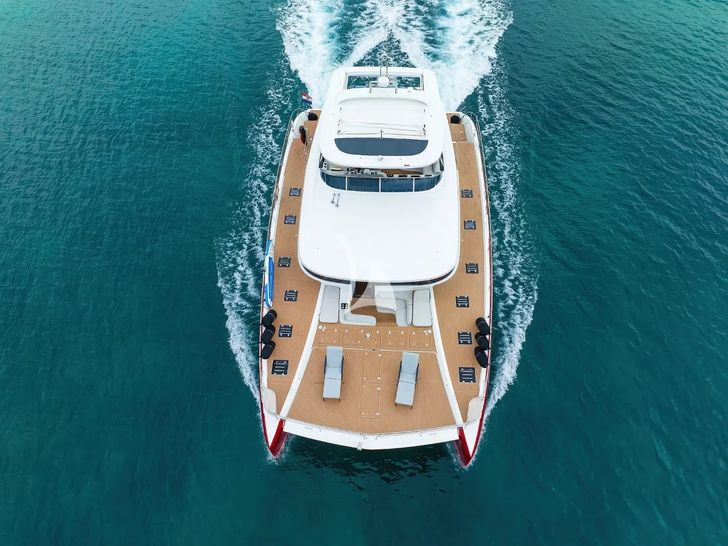 MASTERMIND Lagoon Sixty 7 - cruising aerial shot MASTERMIND Lagoon Sixty 7 - cruising aerial shot