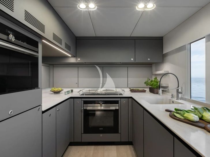 MATTEA Sunreef 80 Power - galley MATTEA Sunreef 80 Power - galley