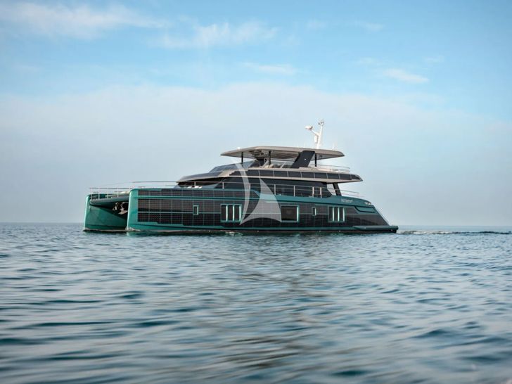 MATTEA Sunreef 80 Power - side profile MATTEA Sunreef 80 Power - side profile