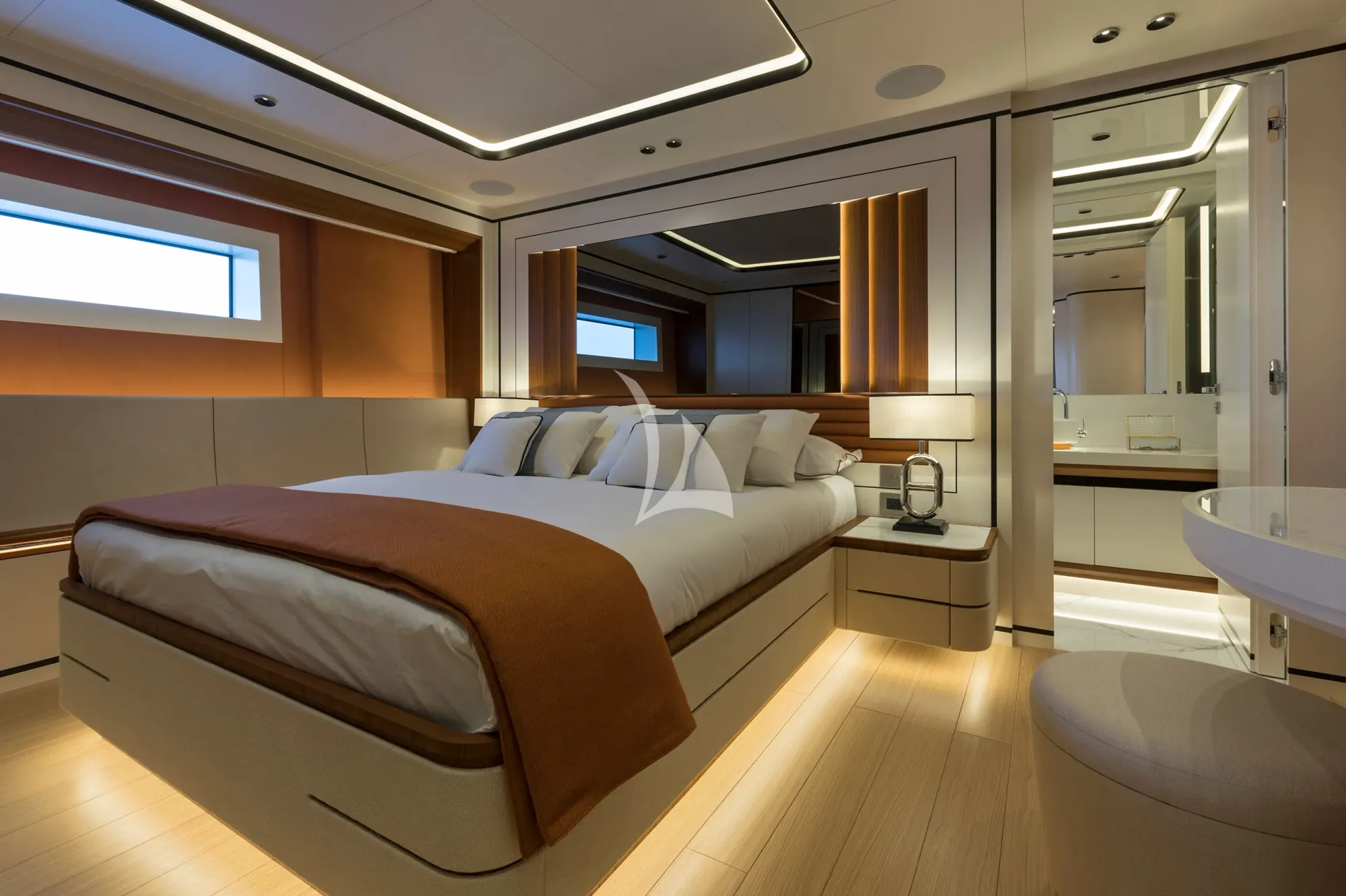 Charter Yacht MAVERICK - Mangusta Oceano 50 - 6 Cabins - Nassau - Exumas - Bahamas