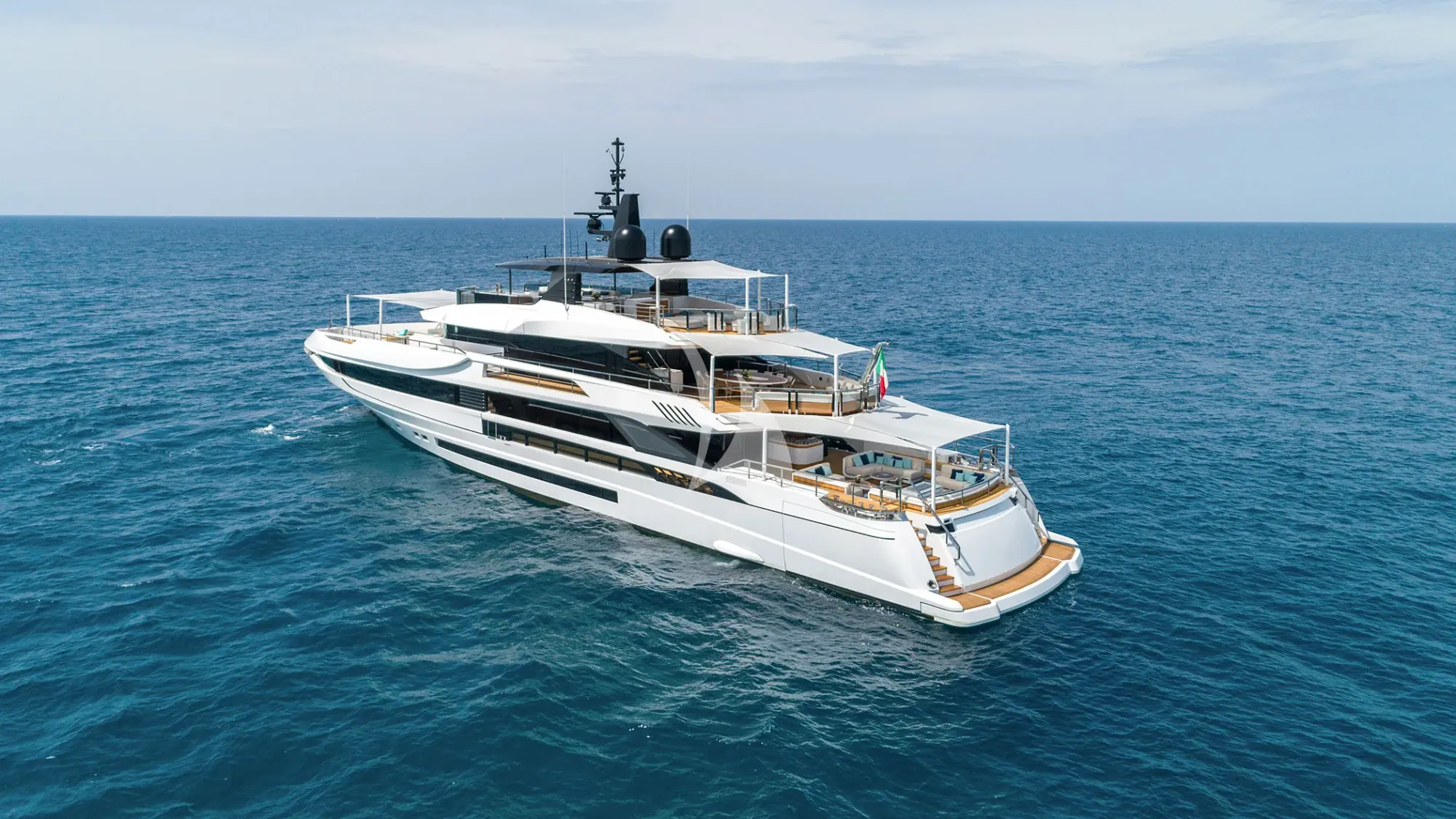 Charter Yacht MAVERICK - Mangusta Oceano 50 - 6 Cabins - Nassau - Exumas - Bahamas