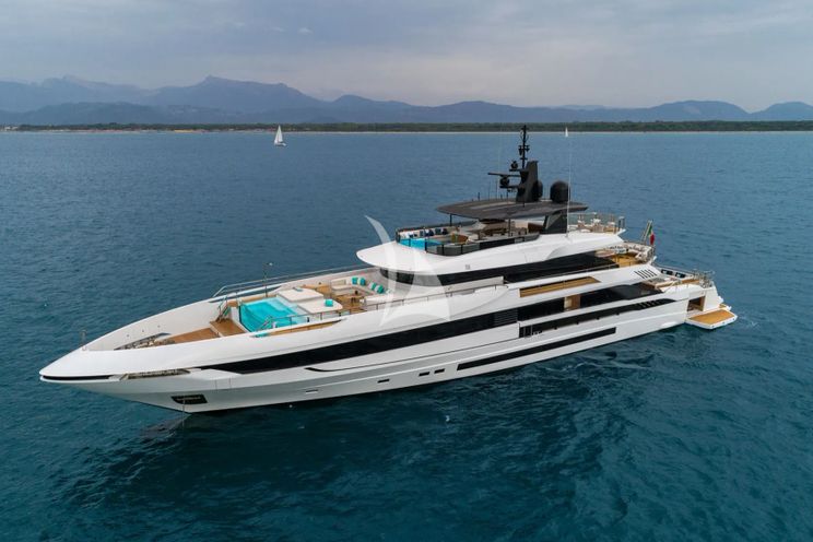Charter Yacht MAVERICK - Mangusta Oceano 50 - 6 Cabins - Nassau - Exumas - Bahamas