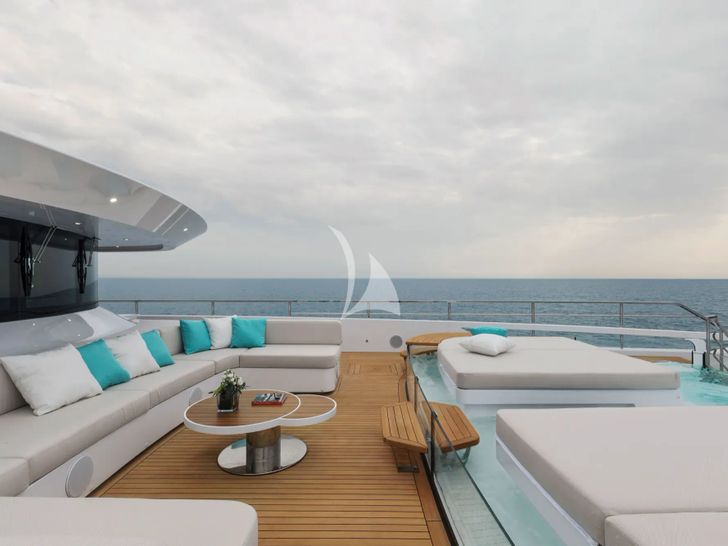 MAVERICK Mangusta Oceano 50 - foredeck lounge MAVERICK Mangusta Oceano 50 - foredeck lounge