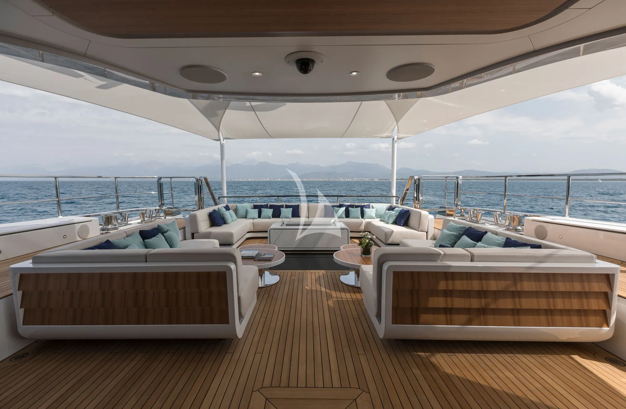 Charter Yacht MAVERICK - Mangusta Oceano 50 - 6 Cabins - Nassau - Exumas - Bahamas