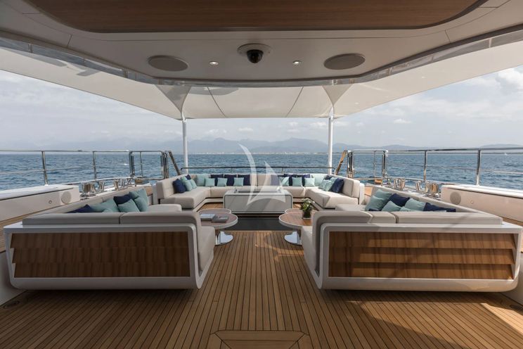 Charter Yacht MAVERICK - Mangusta Oceano 50 - 6 Cabins - Nassau - Exumas - Bahamas