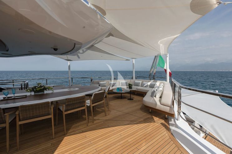 Charter Yacht MAVERICK - Mangusta Oceano 50 - 6 Cabins - Nassau - Exumas - Bahamas