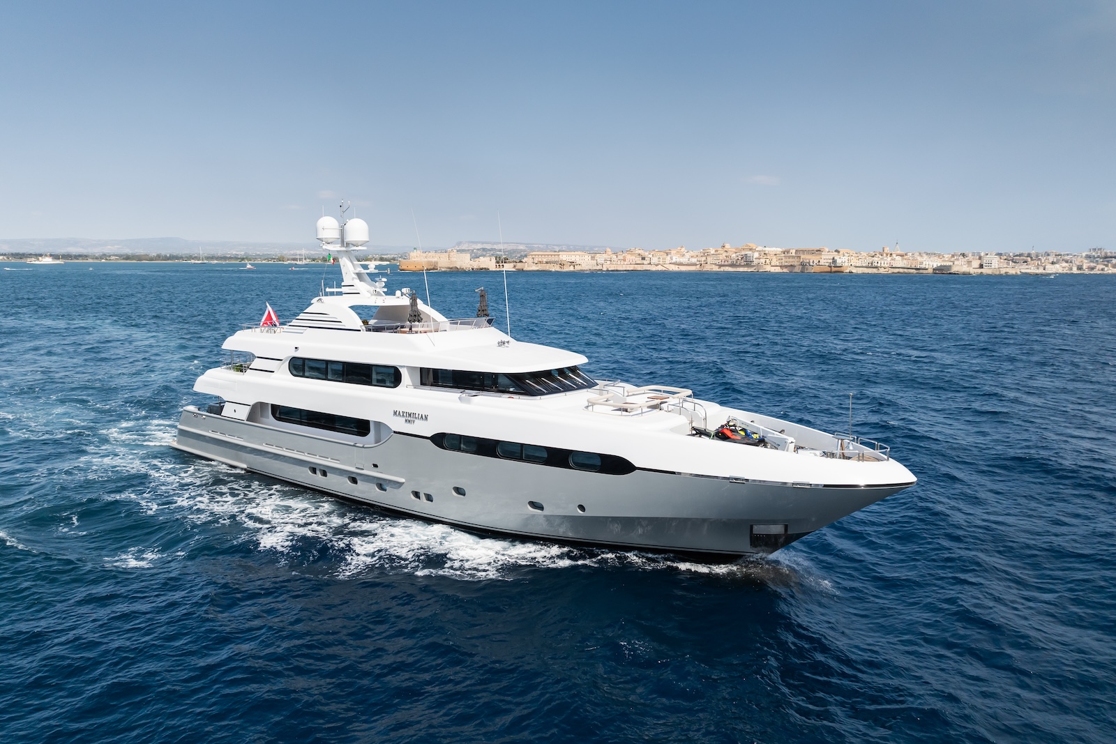 MAXIMILIAN MMIV Sunrise 45 - cruising