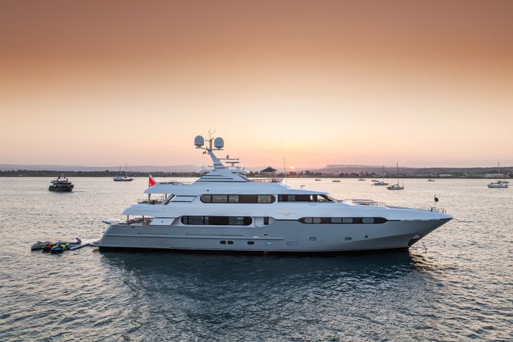 Charter Yacht MAXIMILIAN MMIV - Sunrise 45 - 5 Cabins - Athens - Mykonos - Paros - Cyclades - Greece