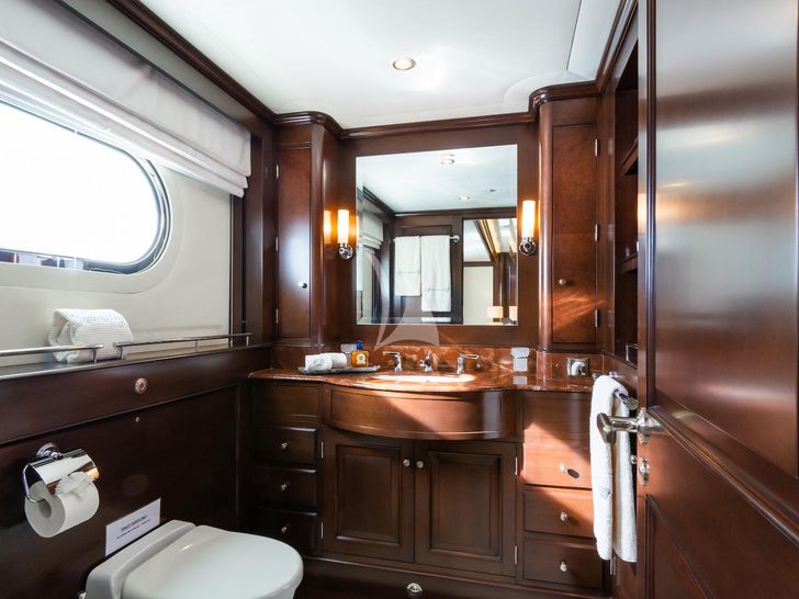 MAXIMILIAN MMIV Sunrise 45 VIP cabin 1 bathroom MAXIMILIAN MMIV Sunrise 45 VIP cabin 1 bathroom