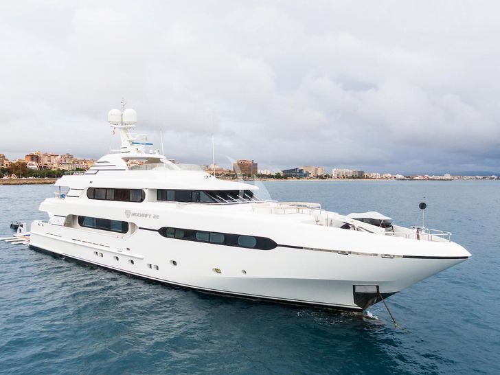 MAXIMILIAN MMIV Sunrise 45 anchored side shot MAXIMILIAN MMIV Sunrise 45 anchored side shot