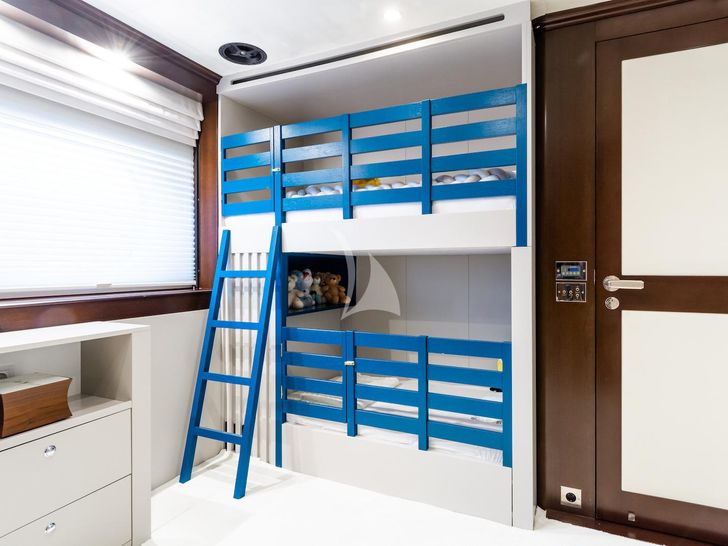 MAXIMILIAN MMIV Sunrise 45 bunk beds MAXIMILIAN MMIV Sunrise 45 bunk beds