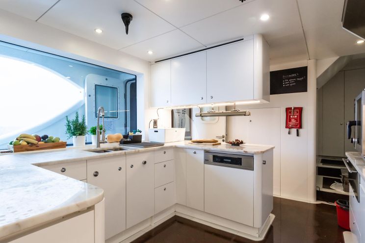 Charter Yacht MAXIMILIAN MMIV - Sunrise 45 - 5 Cabins - Athens - Mykonos - Paros - Cyclades - Greece