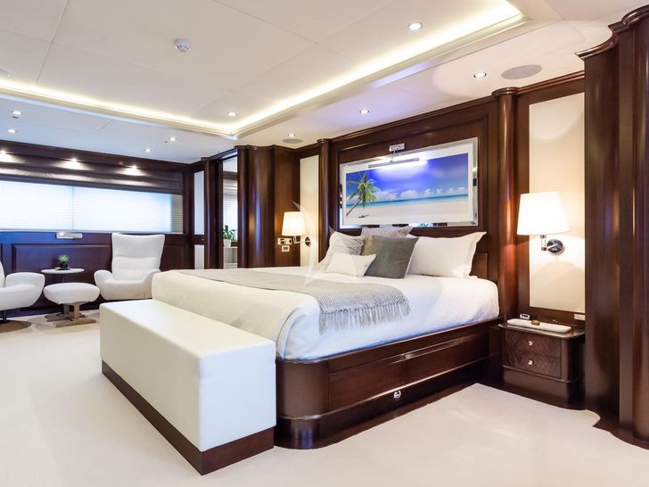 MAXIMILIAN MMIV Sunrise 45 master cabin with seating area MAXIMILIAN MMIV Sunrise 45 master cabin with seating area