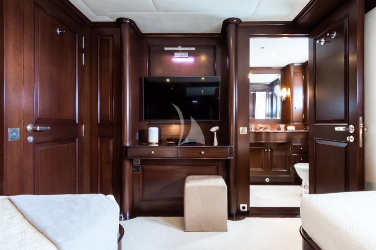 Charter Yacht MAXIMILIAN MMIV - Sunrise 45 - 5 Cabins - Athens - Mykonos - Paros - Cyclades - Greece