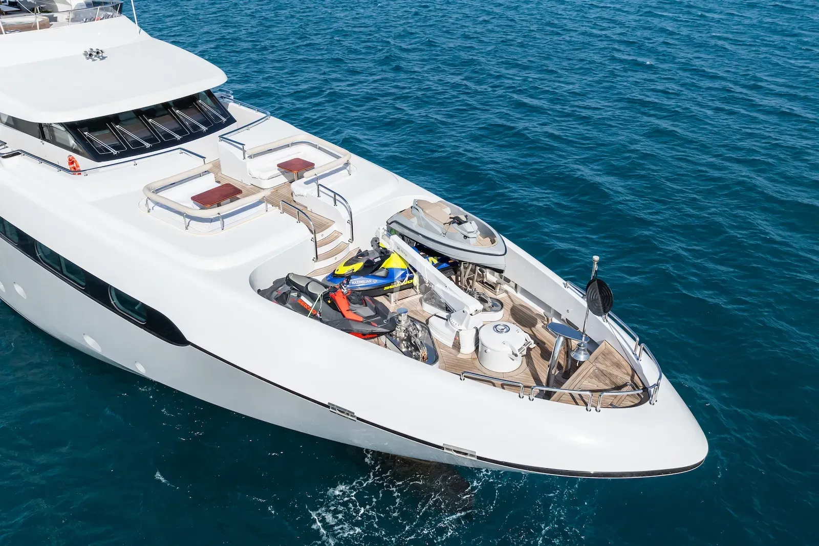 MAXIMILIAN MMIV Sunrise 45 - foredeck