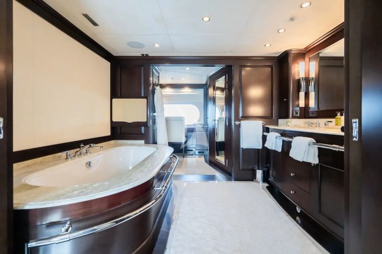 Charter Yacht MAXIMILIAN MMIV - Sunrise 45 - 5 Cabins - Athens - Mykonos - Paros - Cyclades - Greece