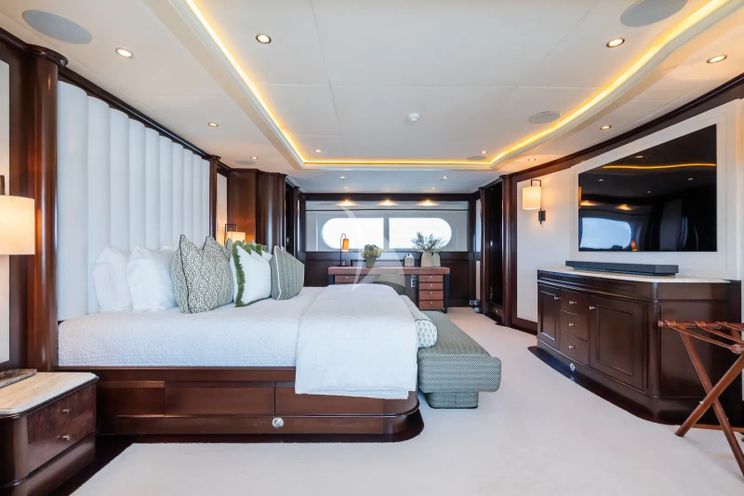 Charter Yacht MAXIMILIAN MMIV - Sunrise 45 - 5 Cabins - Athens - Mykonos - Paros - Cyclades - Greece