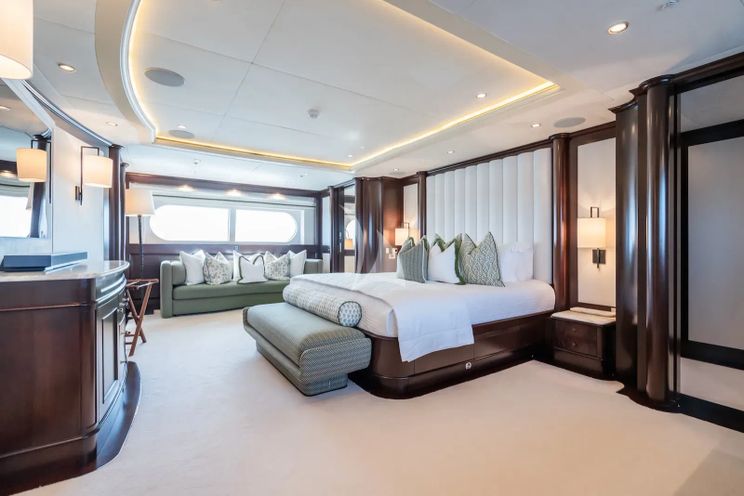 Charter Yacht MAXIMILIAN MMIV - Sunrise 45 - 5 Cabins - Athens - Mykonos - Paros - Cyclades - Greece