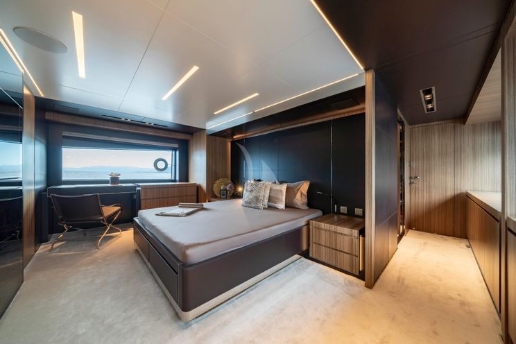 Charter Yacht MAXIMUS - Riva Corsaro 100 - 5 Cabins - Cannes - Monaco - St Tropez