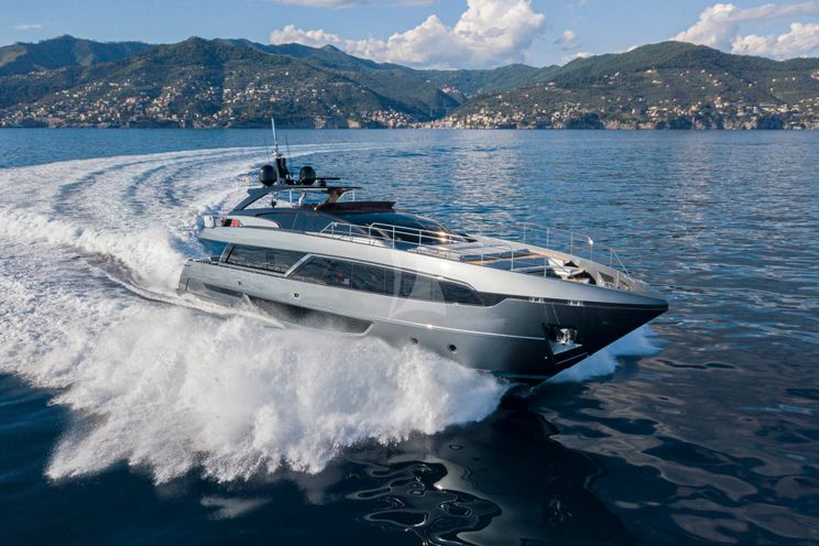 Charter Yacht MAXIMUS - Riva Corsaro 100 - 5 Cabins - Cannes - Monaco - St Tropez