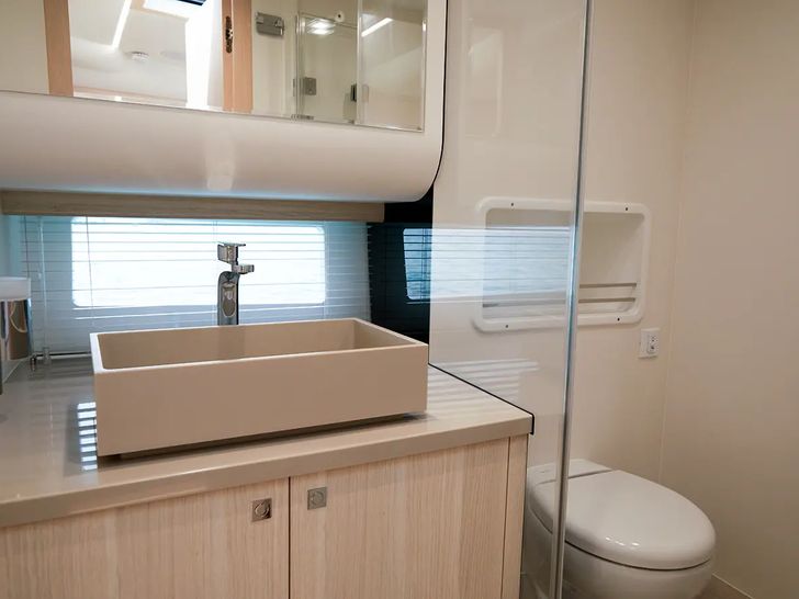 MED 42 - cabin 1 bathroom MED 42 - cabin 1 bathroom