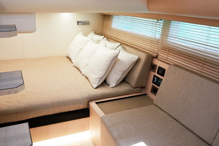 Charter Yacht MED42 - St Tropez Day Charter Yacht - Cannes - Monaco - French Riviera