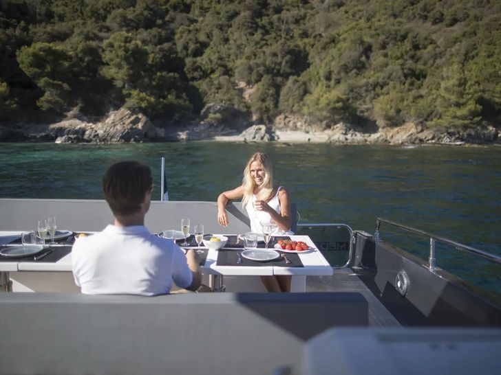 SANTA MANZA MED52 - alfresco lounging and dining SANTA MANZA MED52 - alfresco lounging and dining