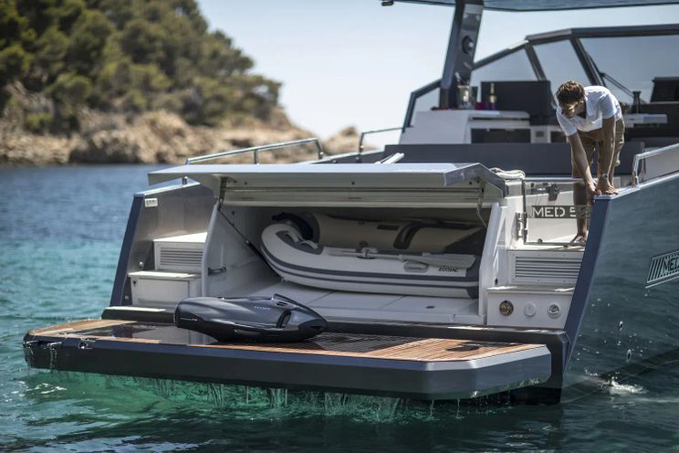 Charter Yacht SANTA MANZA - MED52 - St Tropez Day Charter Yacht - Cannes - Monaco - French Riviera