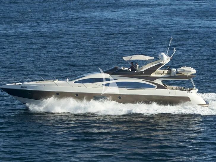 MEDUSA Azimut 68 - cruising side profile MEDUSA Azimut 68 - cruising side profile