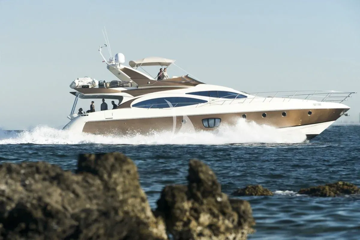 MEDUSA Azimut 68 - cruising