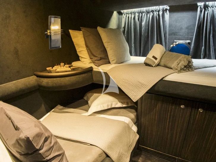 MEDUSA Azimut 68 - twin cabin 2 MEDUSA Azimut 68 - twin cabin 2