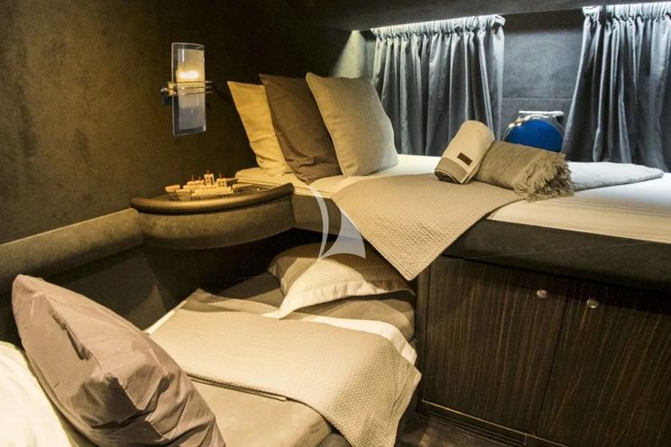 Charter Yacht MEDUSA - Azimut 68 - 4 Cabins - Piraeus - Athens - Mykonos - Paros - Cyclades - Aegean - Greece