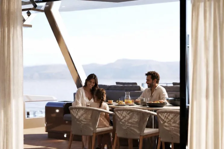 Charter Yacht MELTEMI - Moon Yacht 70 Power - 5 Cabins - Athens - Mykonos - Paros - Cyclades - Greece