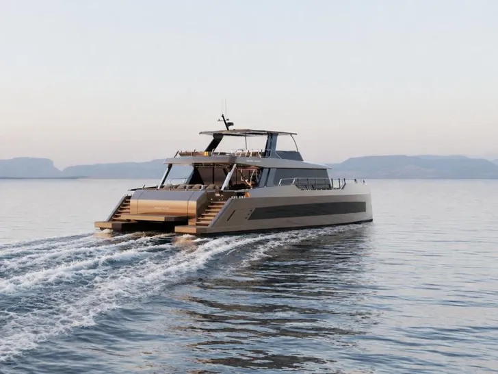 MELTEMI Moon Yacht 70 Power - cruising aft shot MELTEMI Moon Yacht 70 Power - cruising aft shot