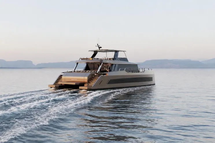 Charter Yacht MELTEMI - Moon Yacht 70 Power - 5 Cabins - Athens - Mykonos - Paros - Cyclades - Greece