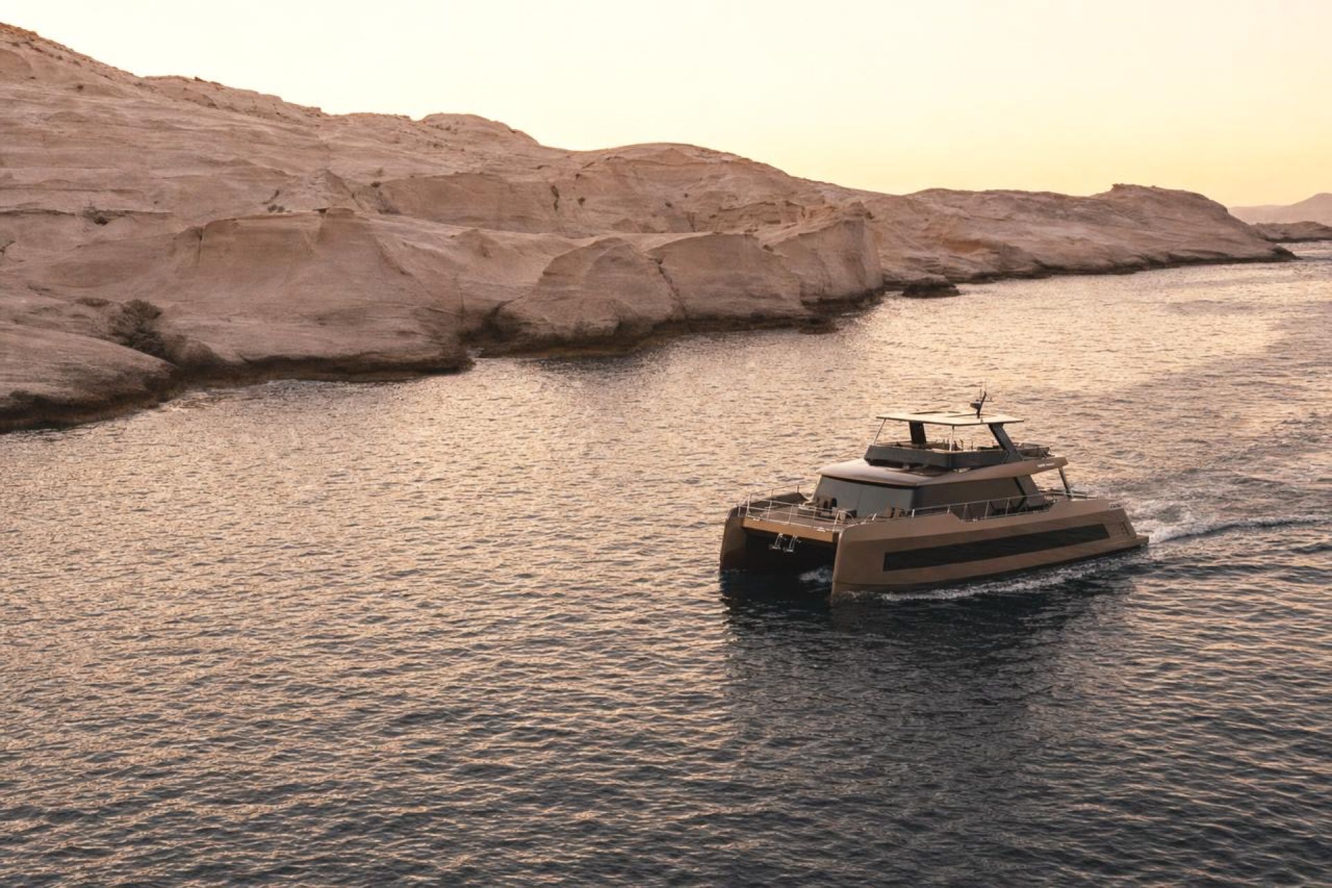 Charter Yacht MELTEMI - Moon Yacht 70 Power - 5 Cabins - Athens - Mykonos - Paros - Cyclades - Greece
